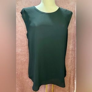 RW&CO sold loose fitting top/blouse‎